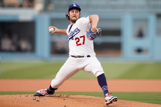 DODGERS-BAUER-LICENCIA