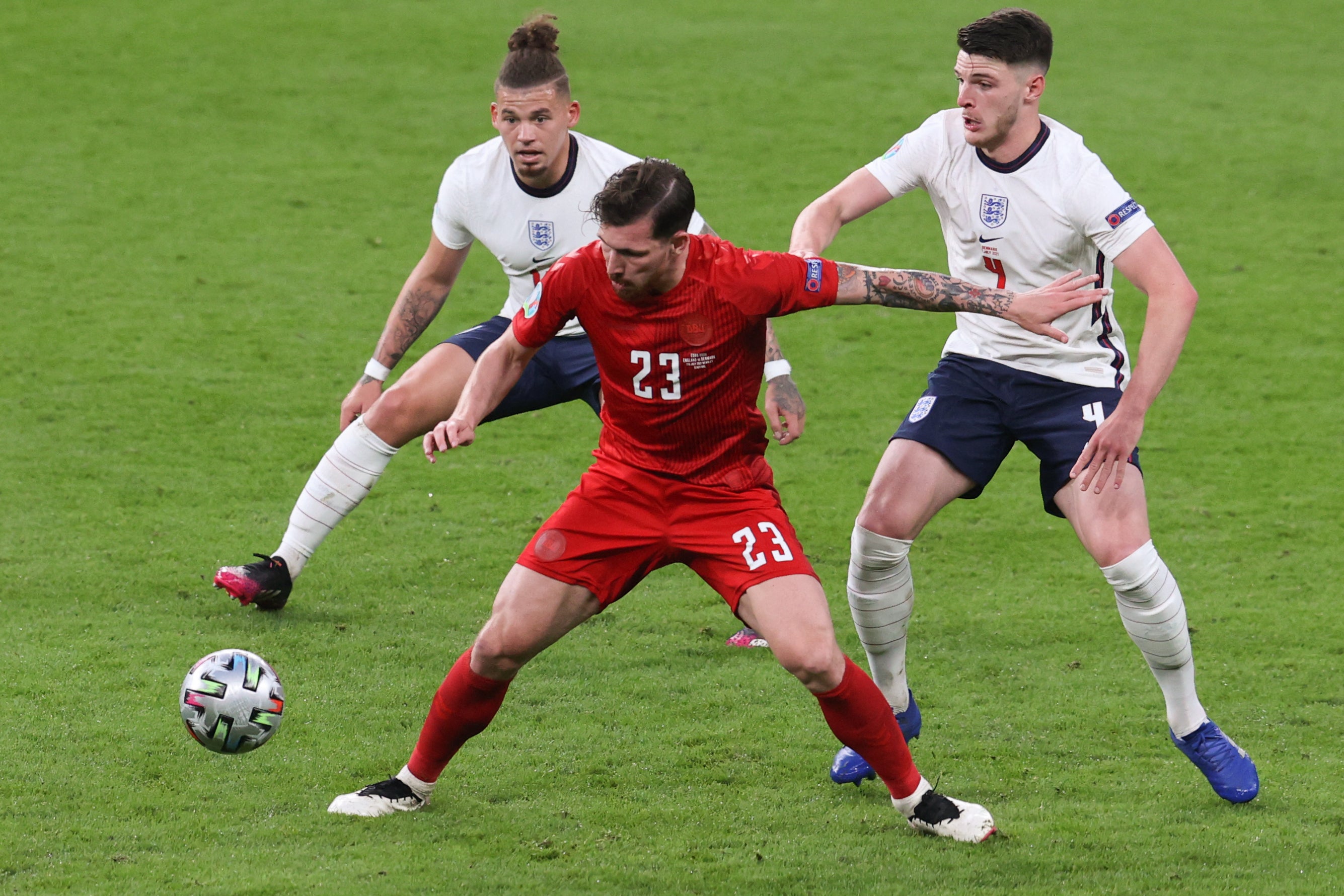 Rice and Phillips faced a physical battle against Denmark’s Pierre Emile-Hojbjerg
