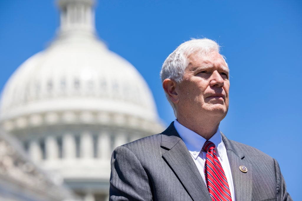 Mo Brooks asks CPAC crowd to â€˜fightâ€™ and â€˜sacrificeâ€™ like Revolutionary War soldiers who died of disease