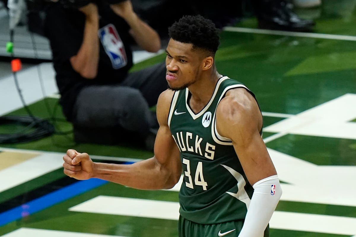 Giannis Antetokounmpo leads Milwaukee Bucks to 20-point romp over Phoenix Suns