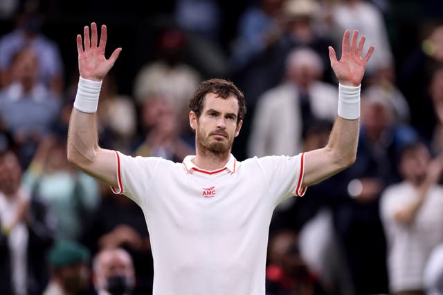 <p>Andy Murray acknowledges the crowd</p>