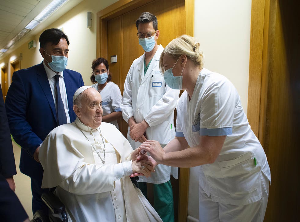 PAPA FRANCISCO-SALUD