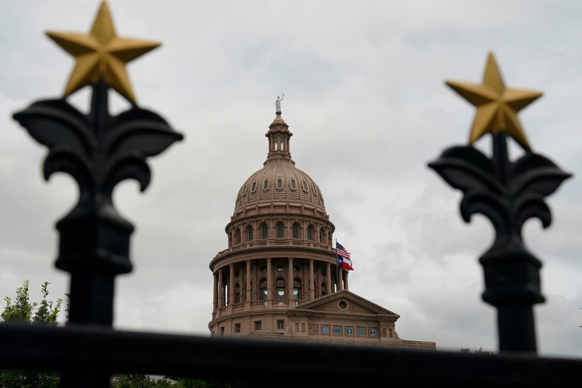 Texas-Demokraten fliehen aus dem Bundesstaat, um die Verabschiedung von GOP-Wählerbeschränkungen zu blockieren