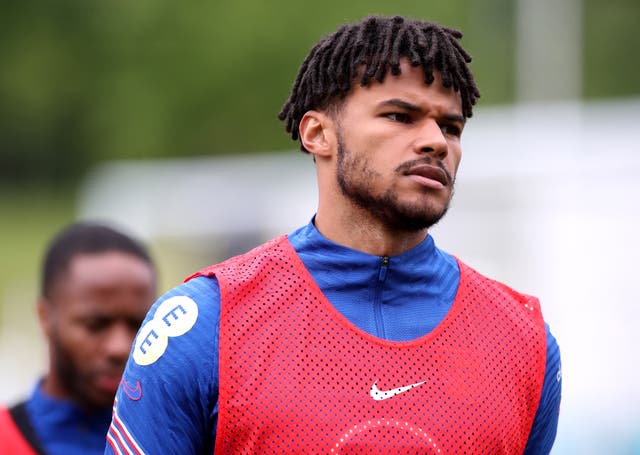 <p>Tyrone Mings hizo dos largadas con Inglaterra en la Euro 2020</p>