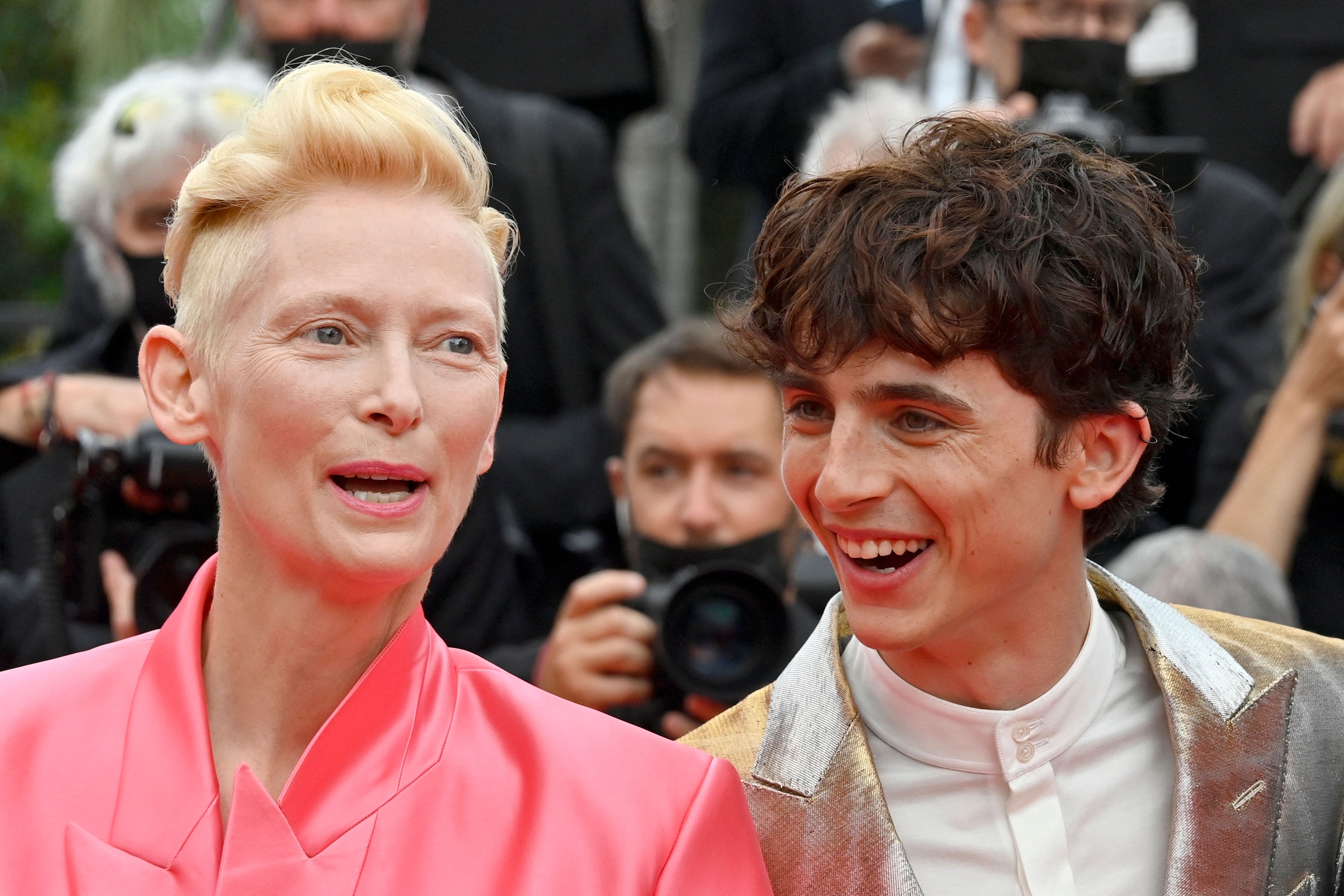 Tilda Swinton pranks Timothée Chalamet during standing ovation at Cannes - Vimarsana News