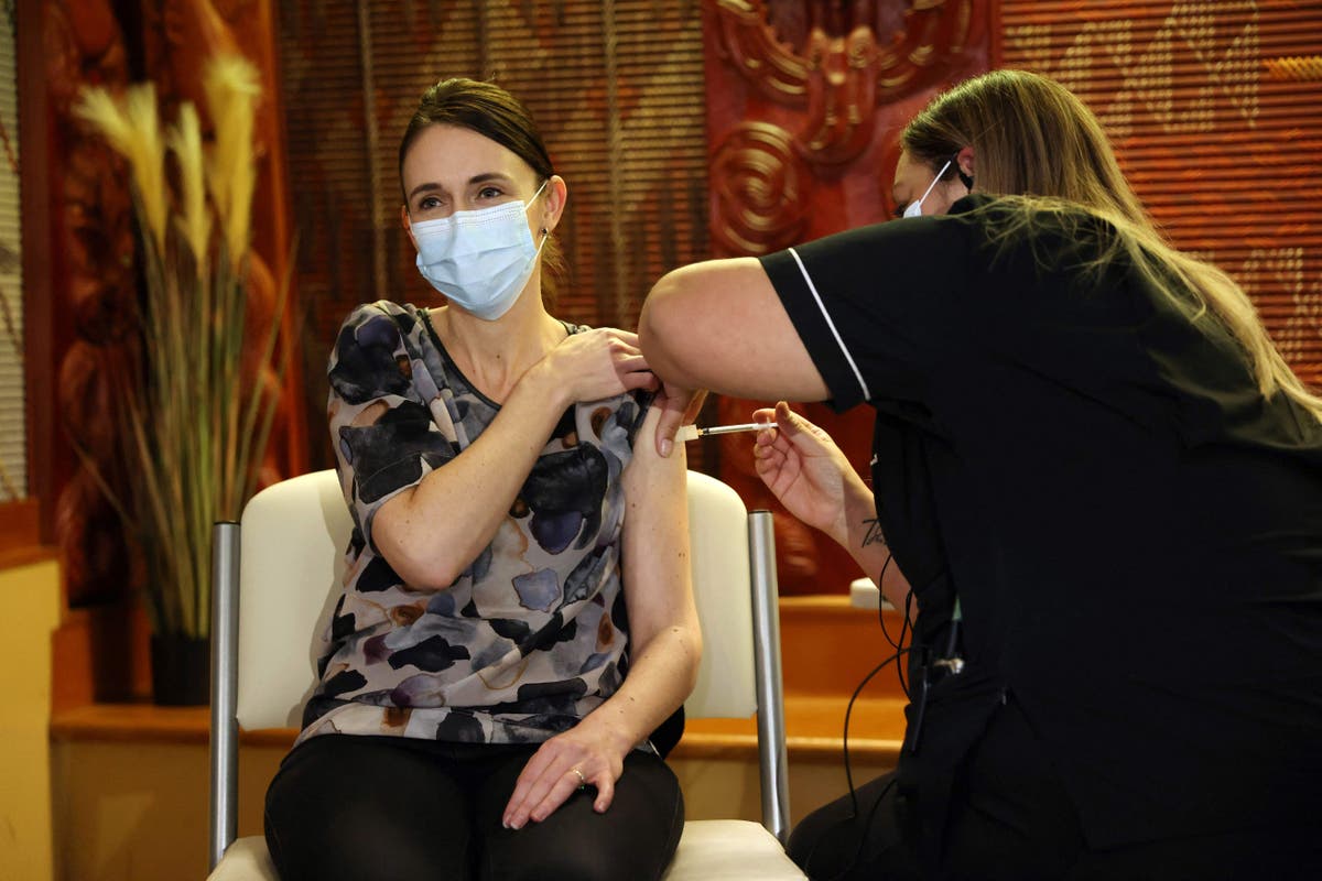 New Zealand scientists say UK&rsquo;s &lsquo;awful experiment&rsquo; on Covid will threaten the country