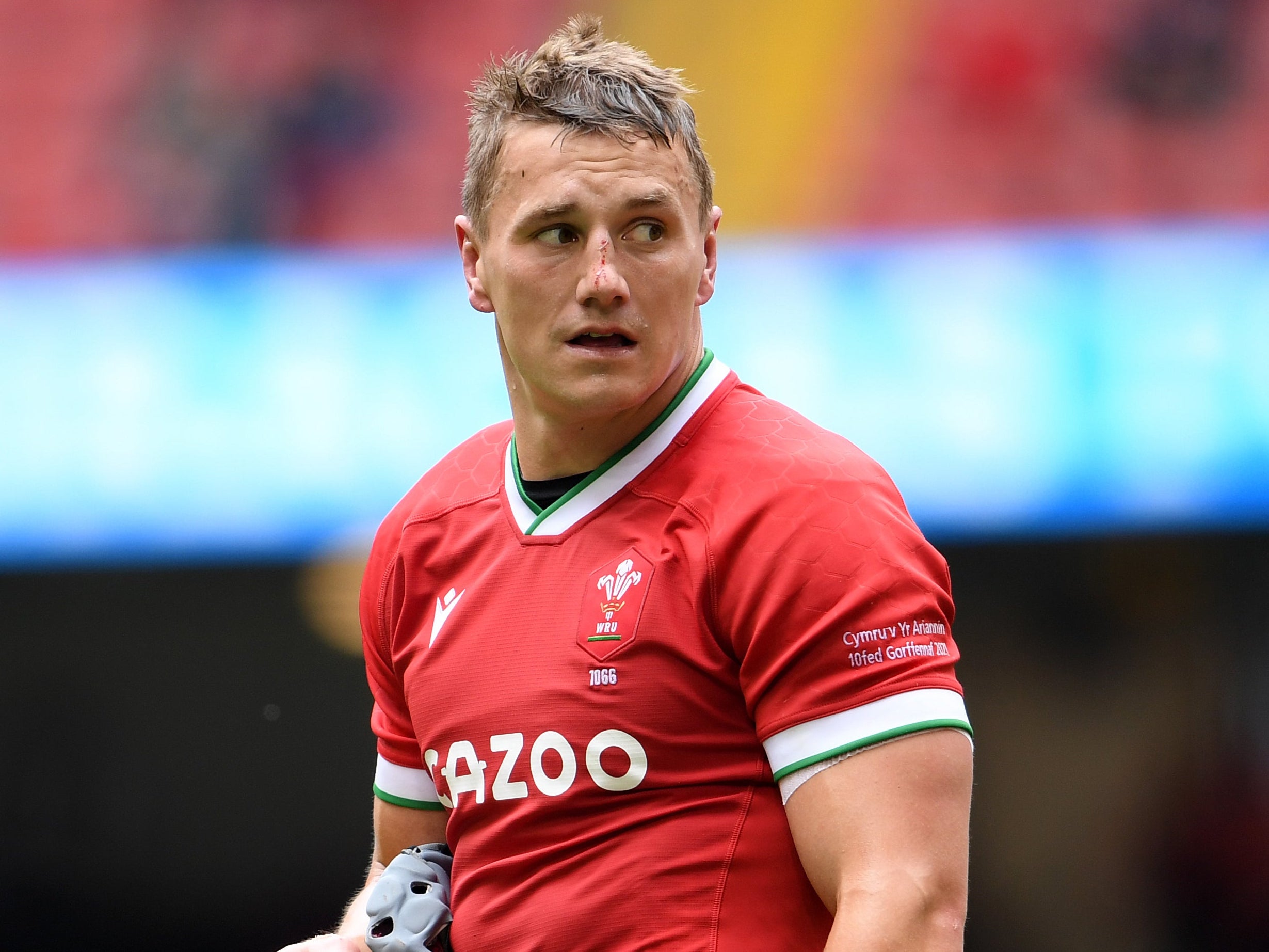 Jonathan Davies is hoping to shake off a knock to feature for Wales