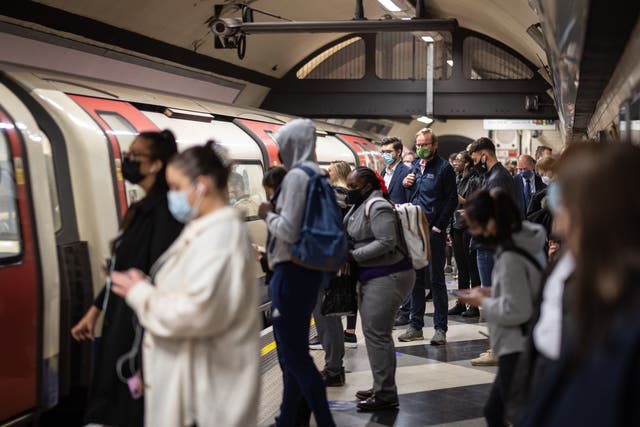 <p>Commuters will still be required to weak a mask on the tube after July 19</p>
