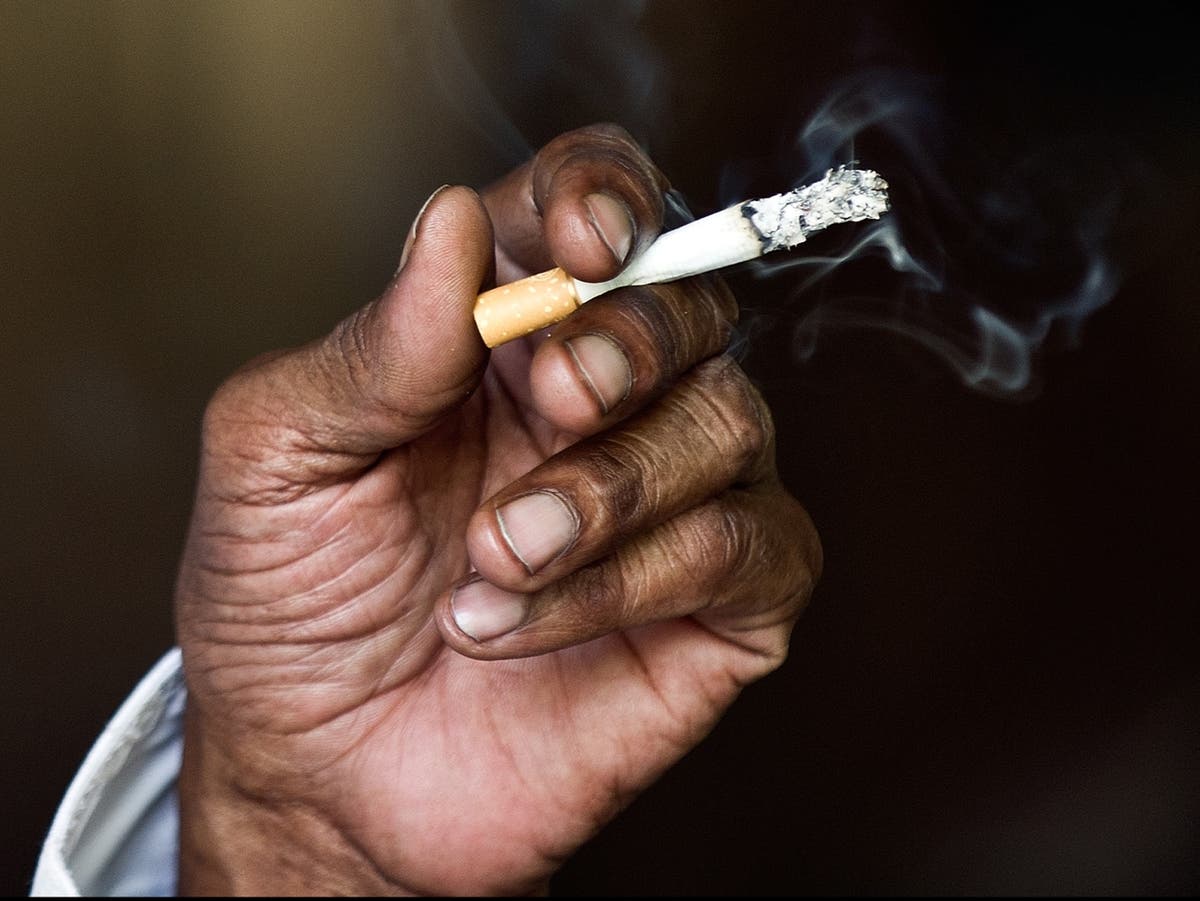 Congo&rsquo;s children dodge gangs to sell sex drugs on Kinshasa streets