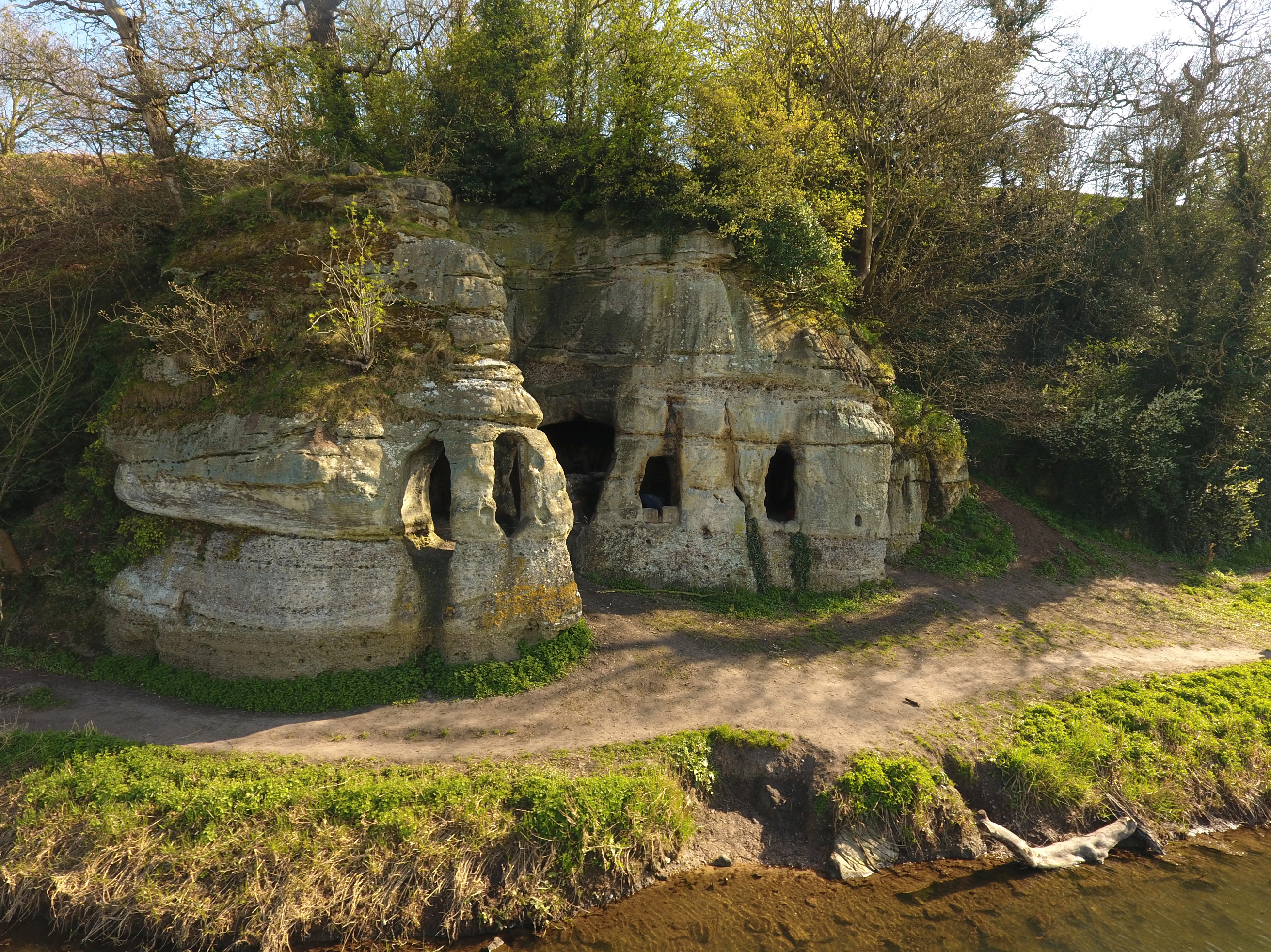 The cave-house complex boasted a riverside view, residential accommodation on the right, and a private chapel on the left