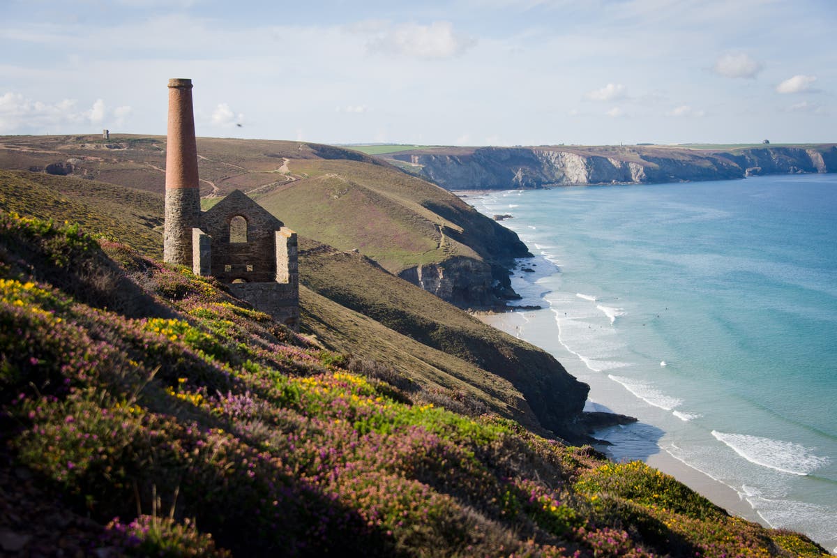 The southwest of england. Порткеррис Корнуолл. Корнуэлл Англия. Графство Корнуолл Шотландия. Побережье Корнуолла Англия.