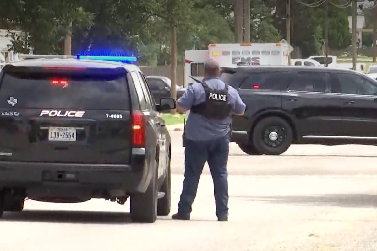 Police officer killed and three hospitalised in Texas armed standoff ...