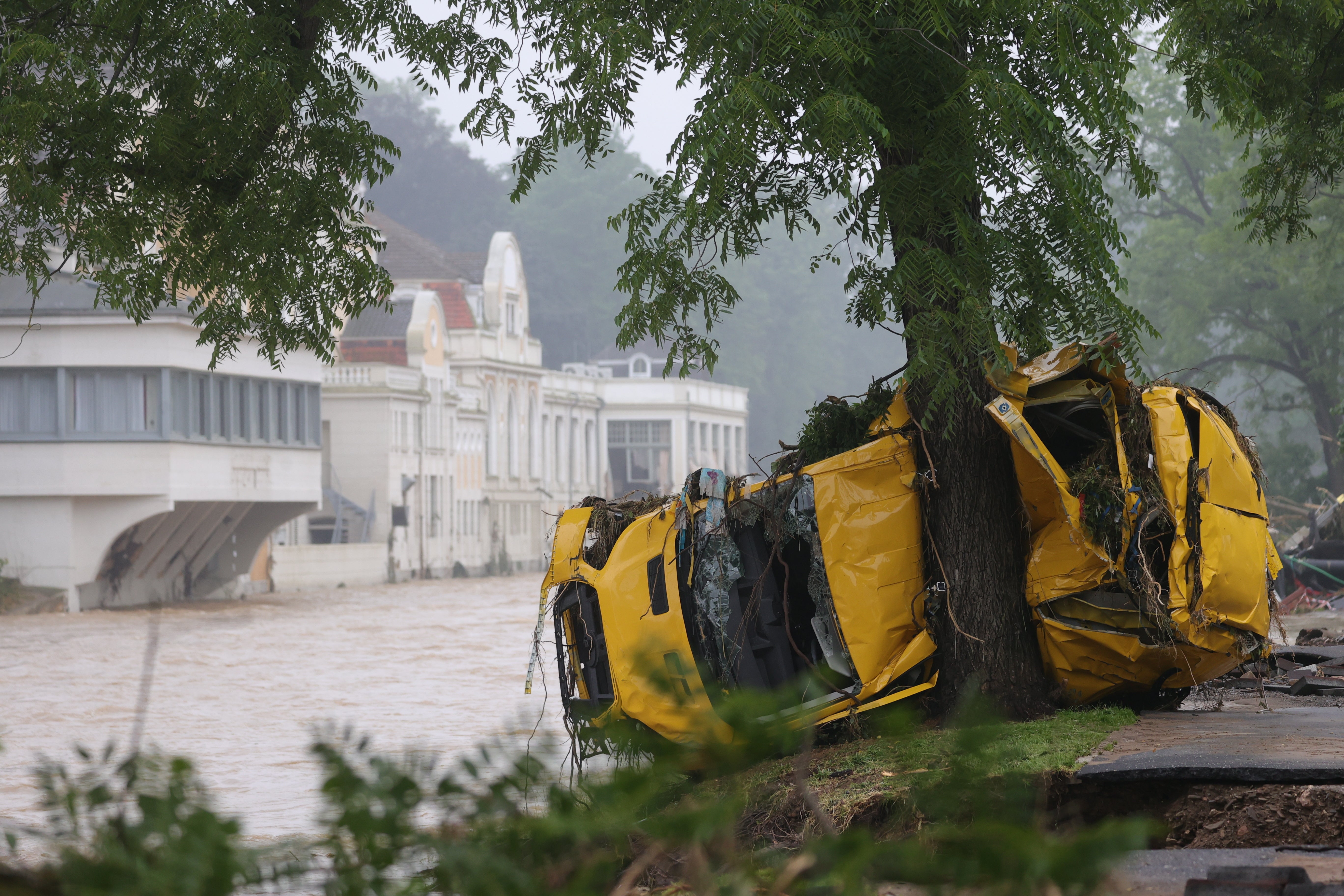 Floods sweeping through German towns