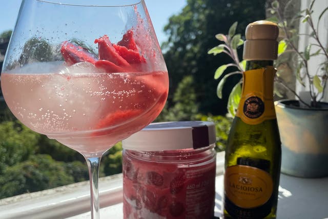 <p>A new viral recipe for a sorbet prosecco cocktail has emerged on TikTok, just in time for the summer</p>