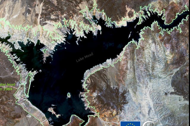 <p>A satellite image captured by the Copernicus Sentinel-2 satellite of Lake Mead in Nevada, including an outline in green of the lake’s level in 1984. </p>