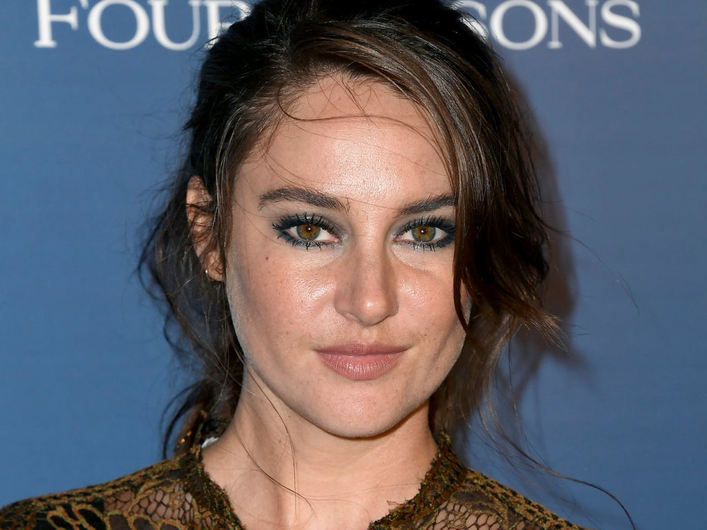 Shailene Woodley Says Sex Scenes Where Women Wear Bras…