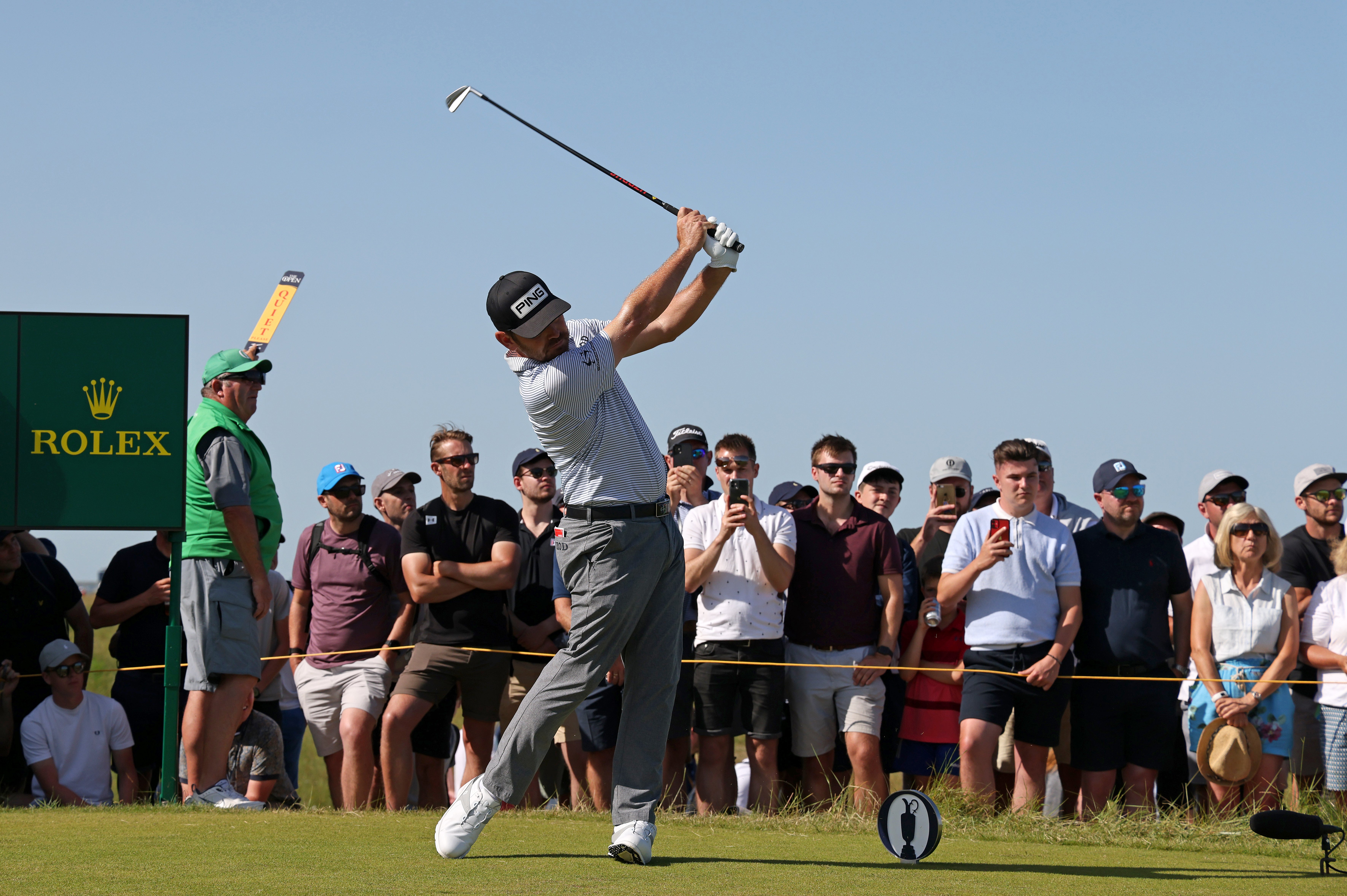 Louis Oosthuizen maintains Open lead over closest challenger