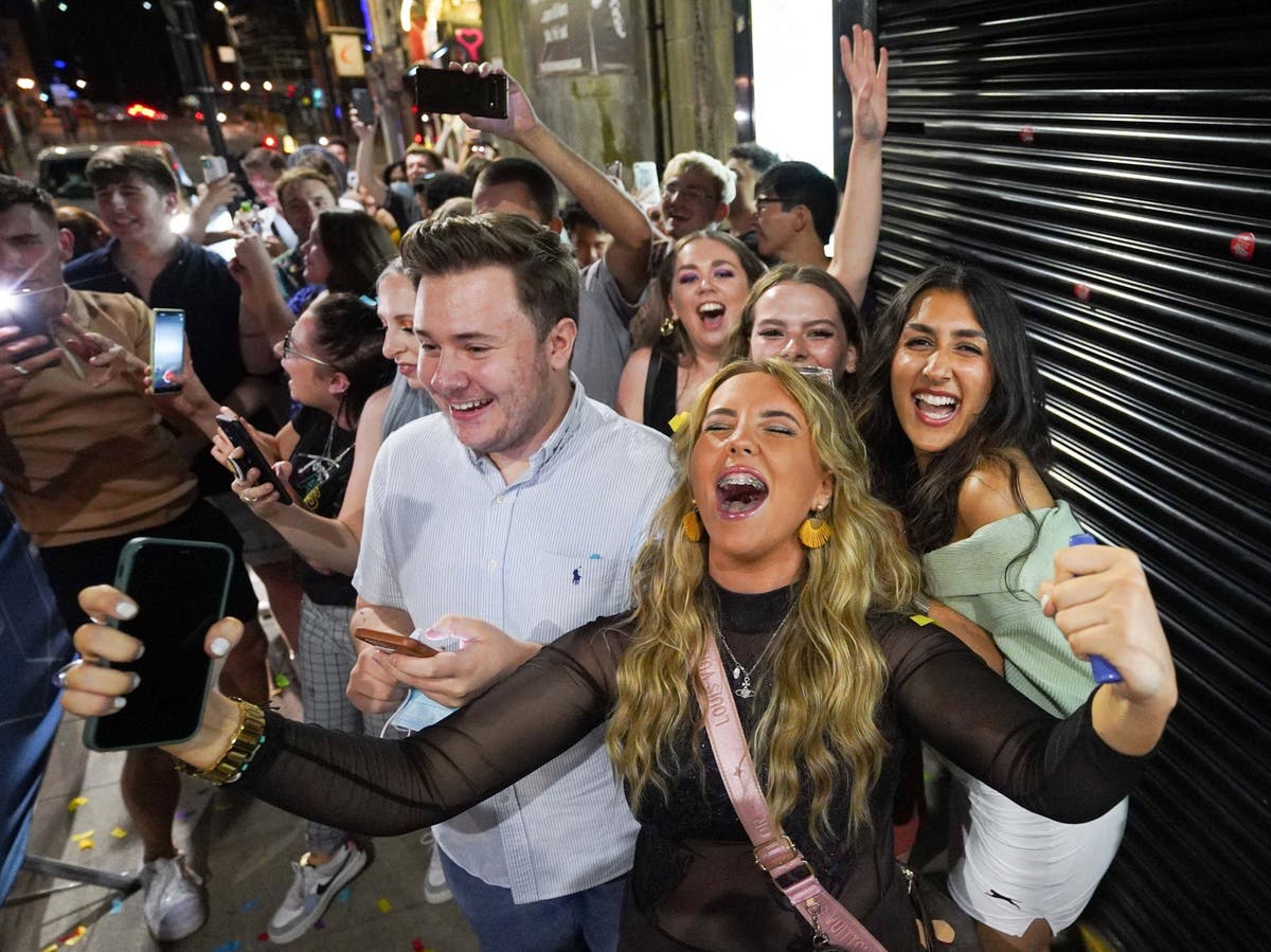 Freedom day news – live: Covid restrictions lifted in England as Boris Johnson urges caution from isolation