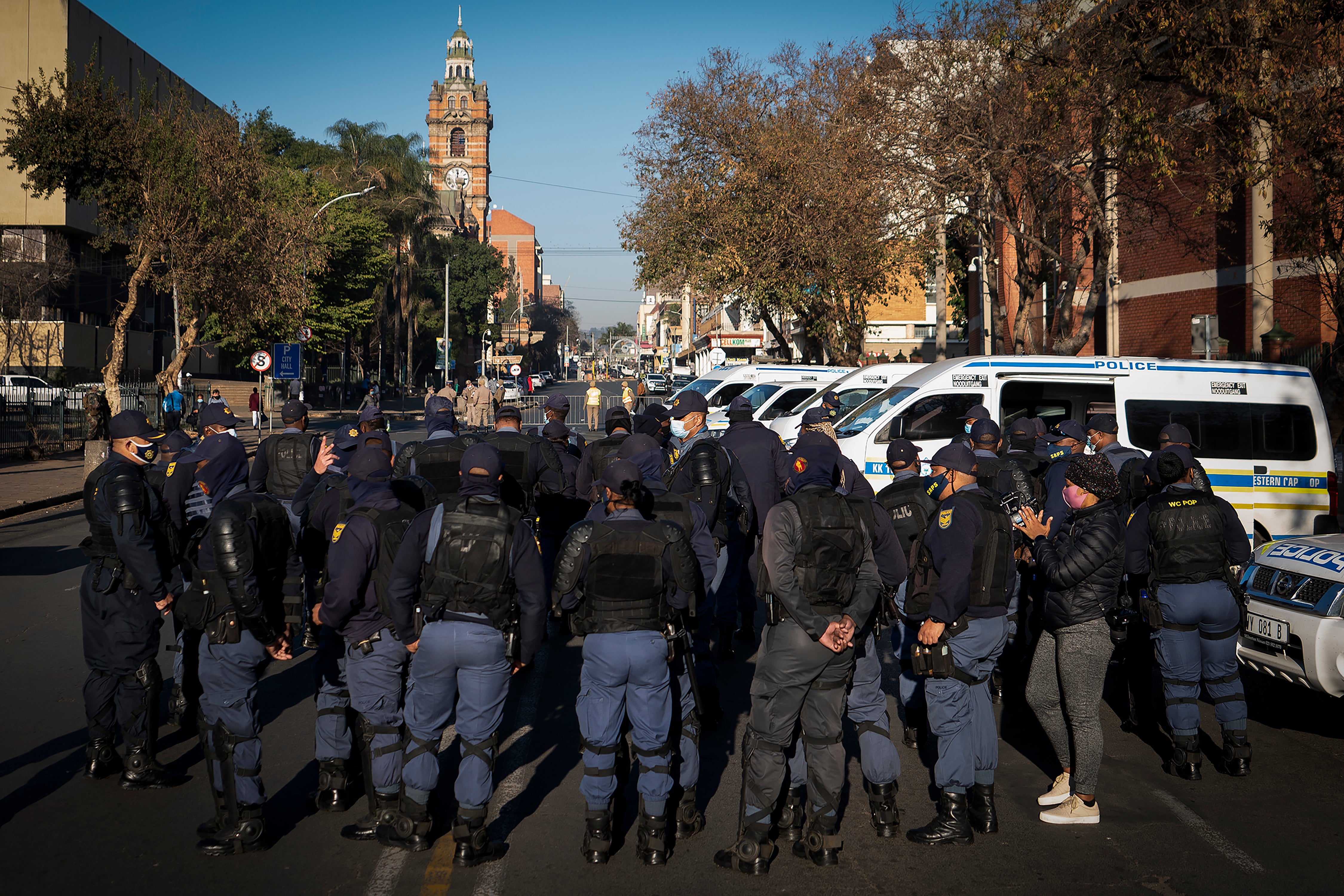 <p>South Africa Zuma Riots</p>