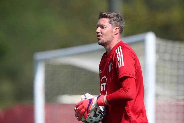 <p>Wales goalkeeper Wayne Hennessey has signed a two-year deal with Burnley</p>