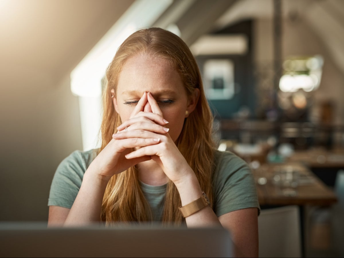 boss sparks heated reddit debate after employee takes mental health day off indy100 boss sparks heated reddit debate after employee takes mental health day off indy100