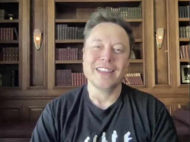 <p>Elon Musk reveló que SpaceX posee bitcoin durante la conferencia de cifrado The B Word el miércoles 21 de julio de 2021</p>