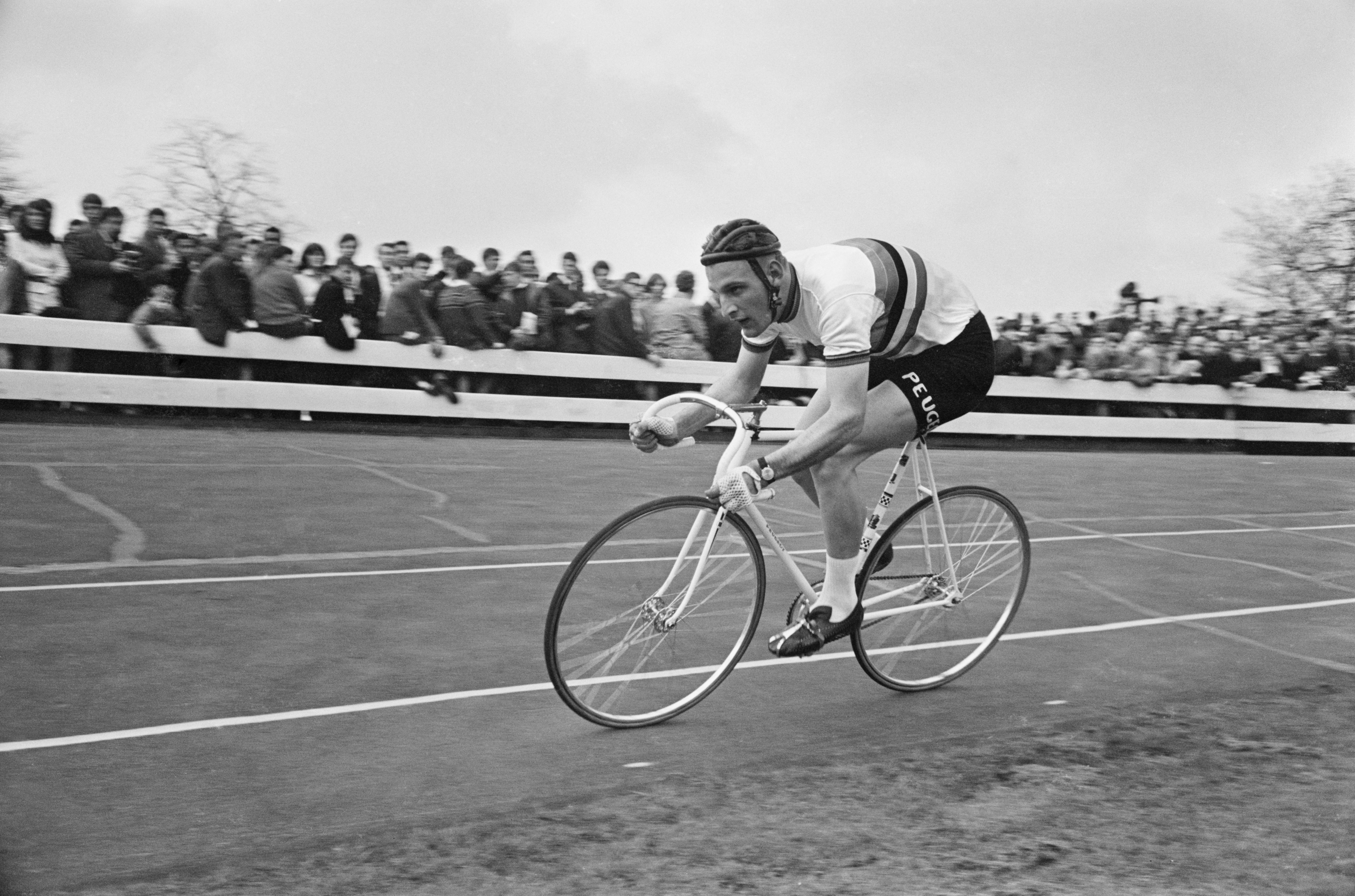 British cycling champion Hugh Porter taking part in a Southern Counties Cycling Union event at Herne Hill, UK in April 1966