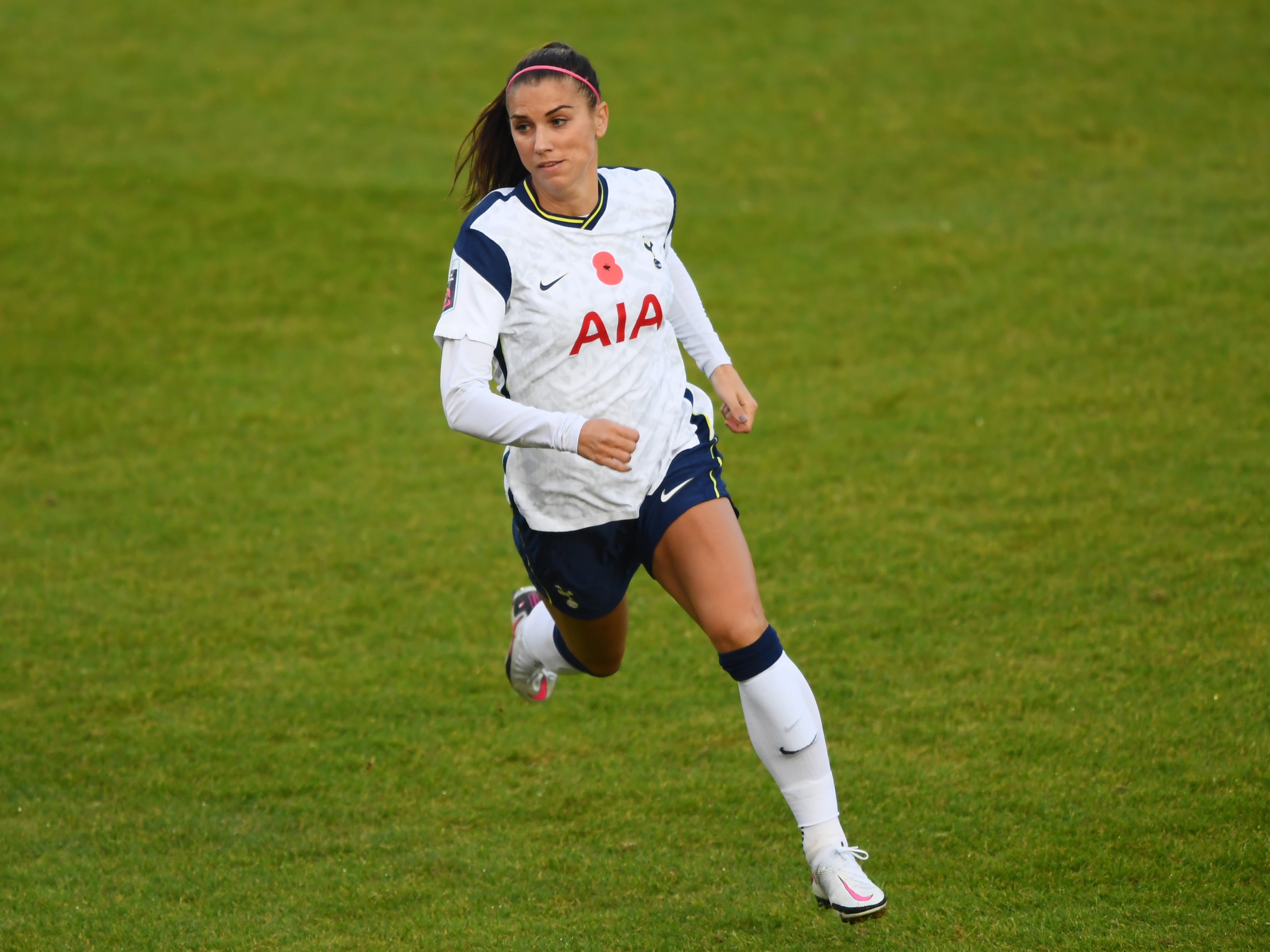 Alex Morgan in action for Tottenham