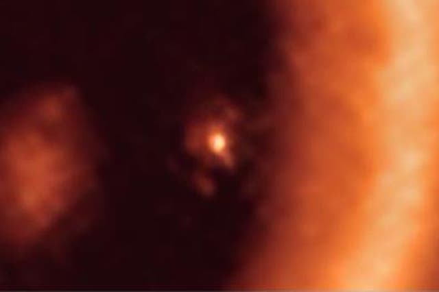 <p>Cose-up view of the moon-forming disk surrounding PDS 70c, a young Jupiter-like planet nearly 400 light-years away</p>