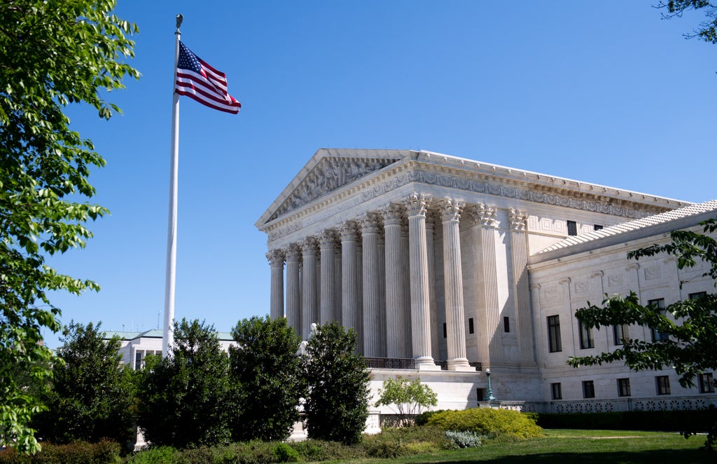 Mississippi asks Supreme Court to overturn Roe v Wade ruling that ensured abortion rights Mississippi asks Supreme Court to overturn Roe v Wade ruling that ensured abortion rights