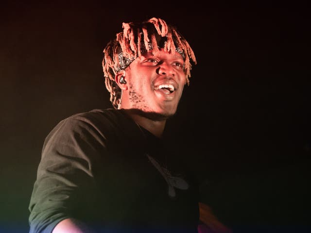 <p>KSI performs live in London</p>