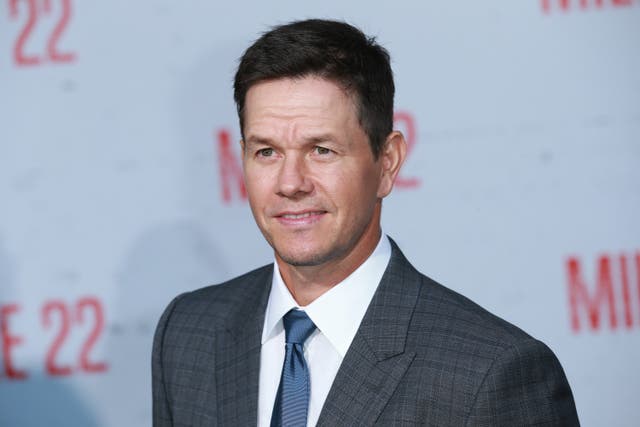 <p>Mark Wahlberg explains why he isn’t allowed to get out of car at children’s sports practices </p>