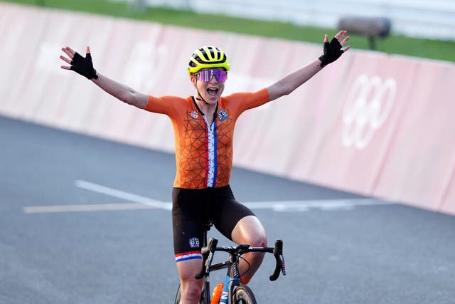 <p>Silver lining: Van Vleuten believes she has won gold... but ‘forgotten’ Kiesenhofer had crossed the finish line more than a minute earlier</p>