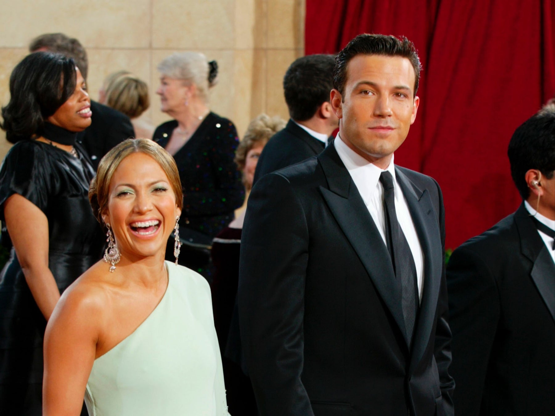 Fans spot incredible throwback detail in viral Jennifer Lopez and Ben Affleck photos