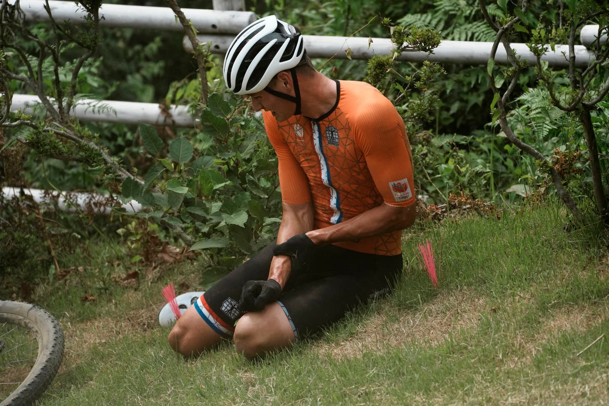 Mathieu van der Poel crash: Favourite down on first lap of Olympic men&rsquo;s mountain bike race in Tokyo