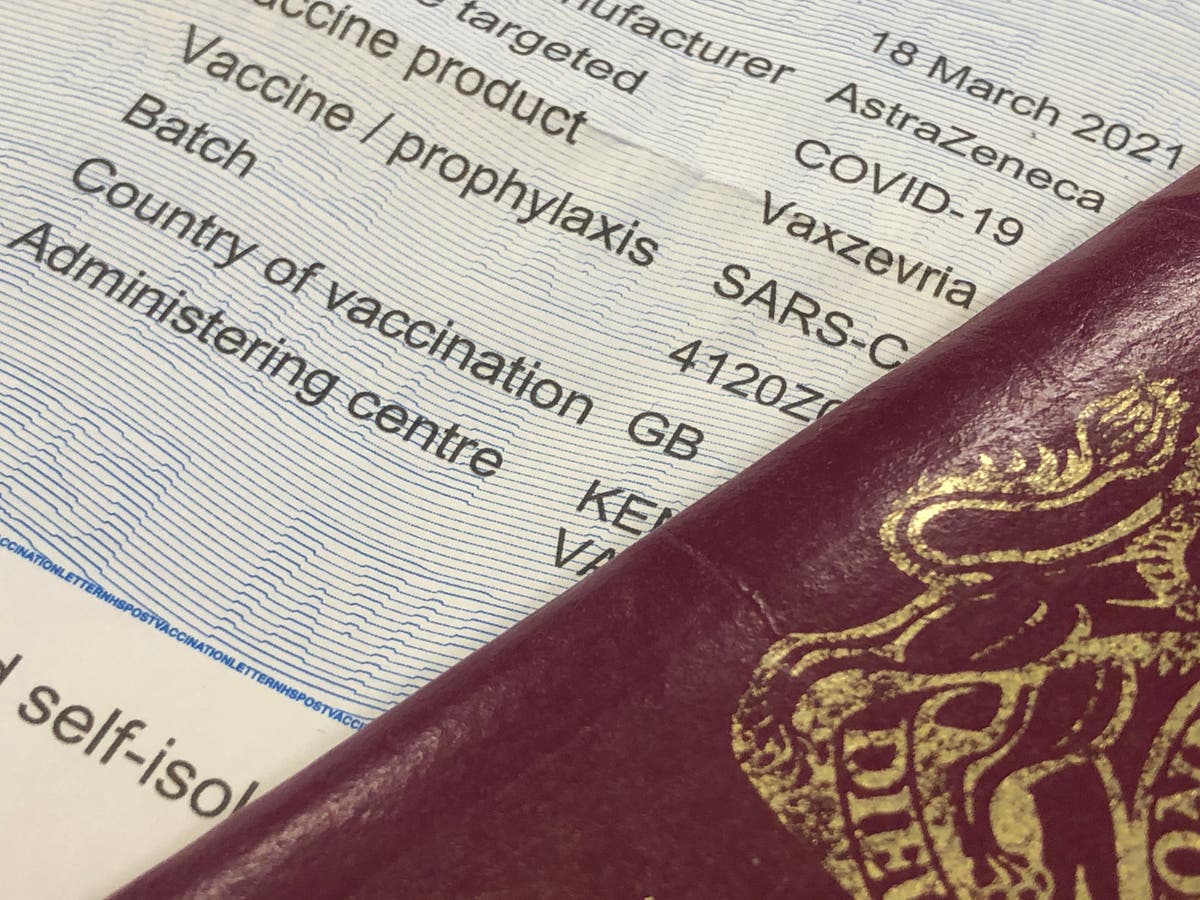 UK economy &lsquo;falling behind&rsquo; due to NHS-only vaccine policy, says airport boss