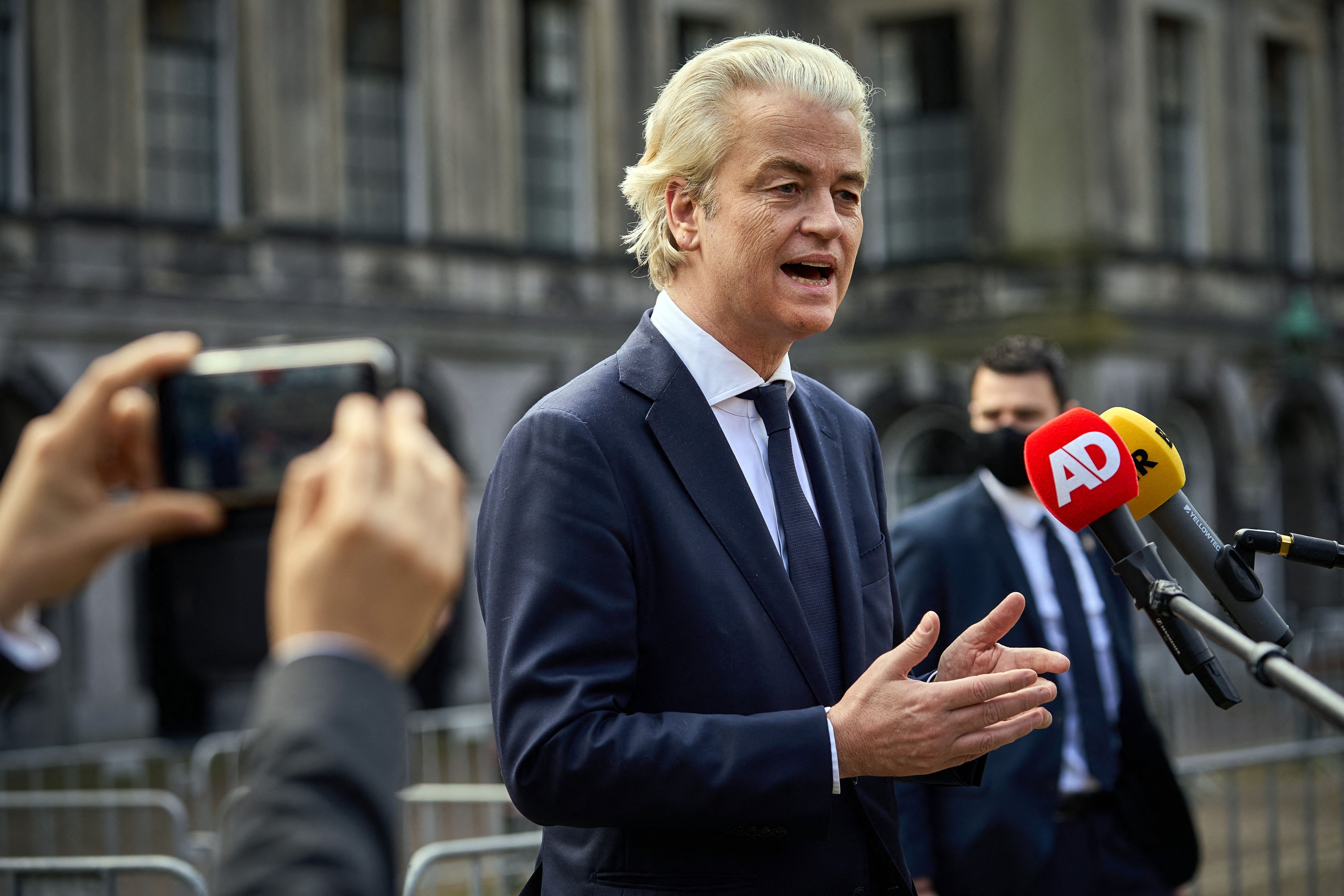 PVV party leader Geert Wilders wonders whether the ‘government is still the authority in the Netherlands’