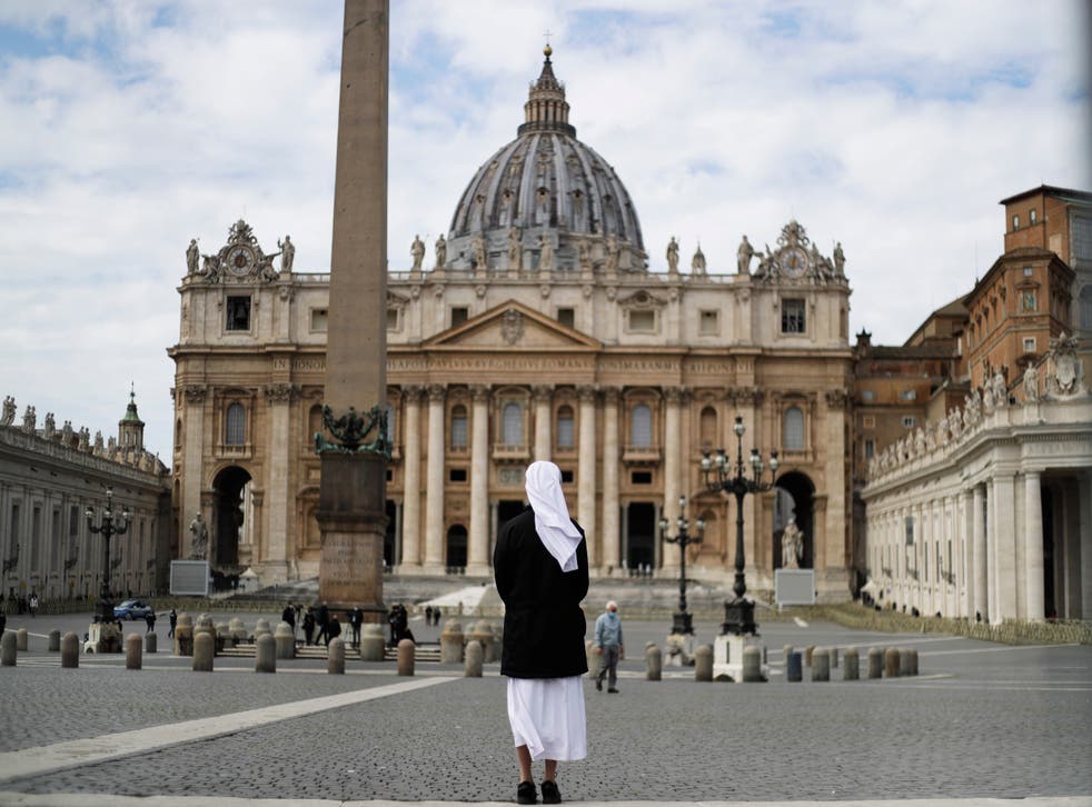 VATICANO ESCÁNDALO