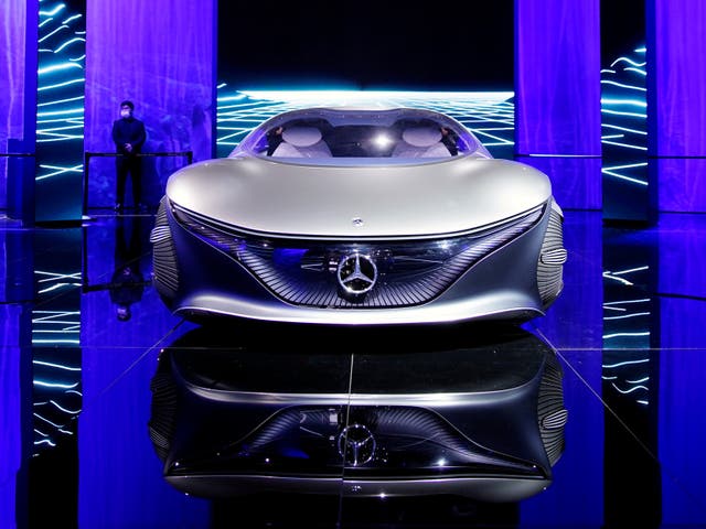 Un vehículo conceptual Mercedes-Benz Vision AVTR se muestra durante un día de prensa para la feria Auto Shanghai en Shanghai, China, el 19 de abril de 2021.