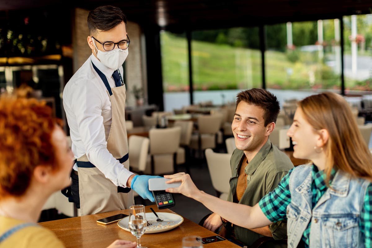 Fewer tips for servers left to pick up slack as restaurants feel labour squeeze