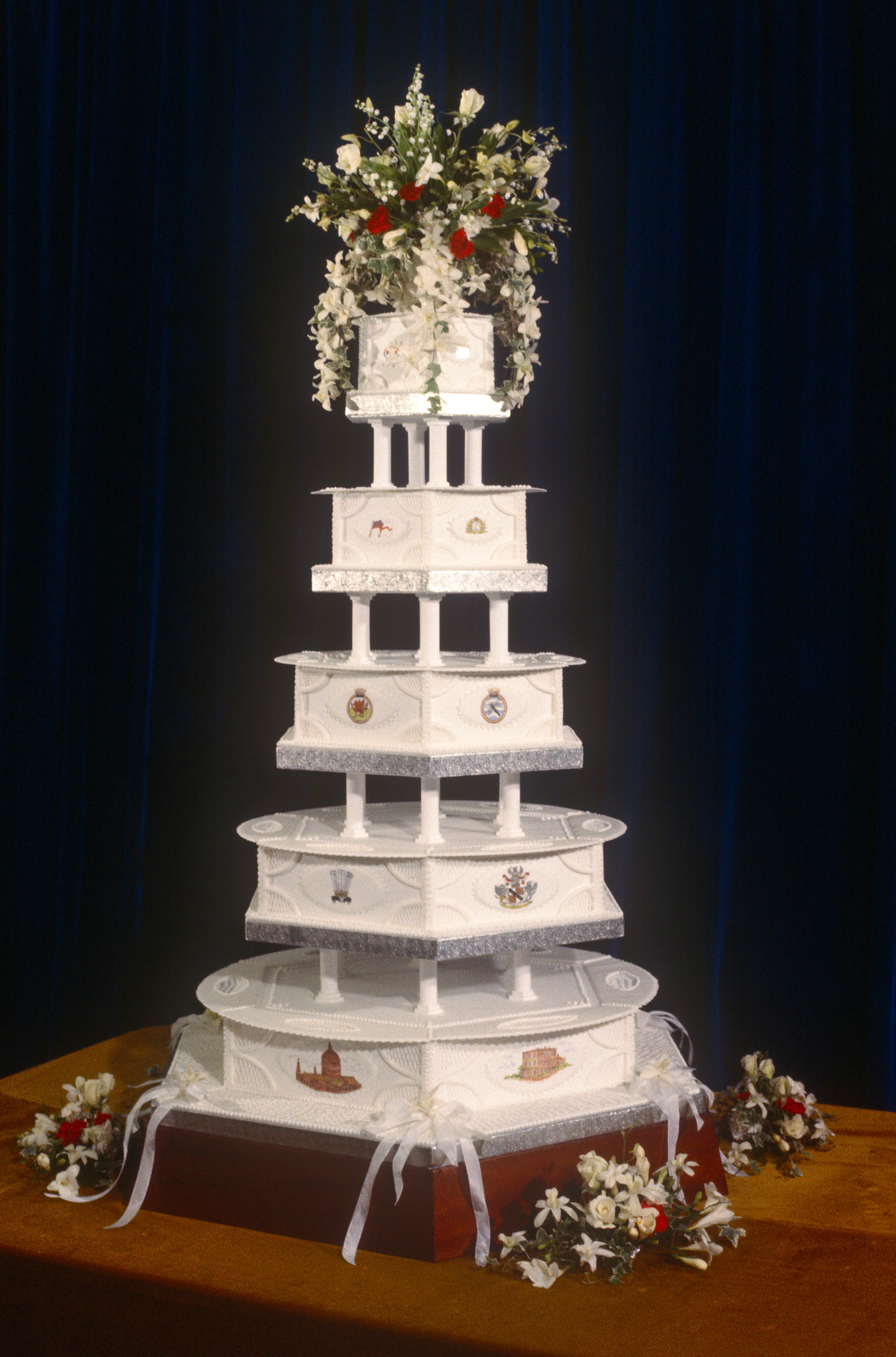 The wedding cake on display at Charles & Diana Royal Wedding, 29th July 1981