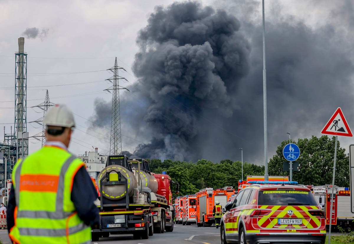 Search for missing people continues at German explosion ...