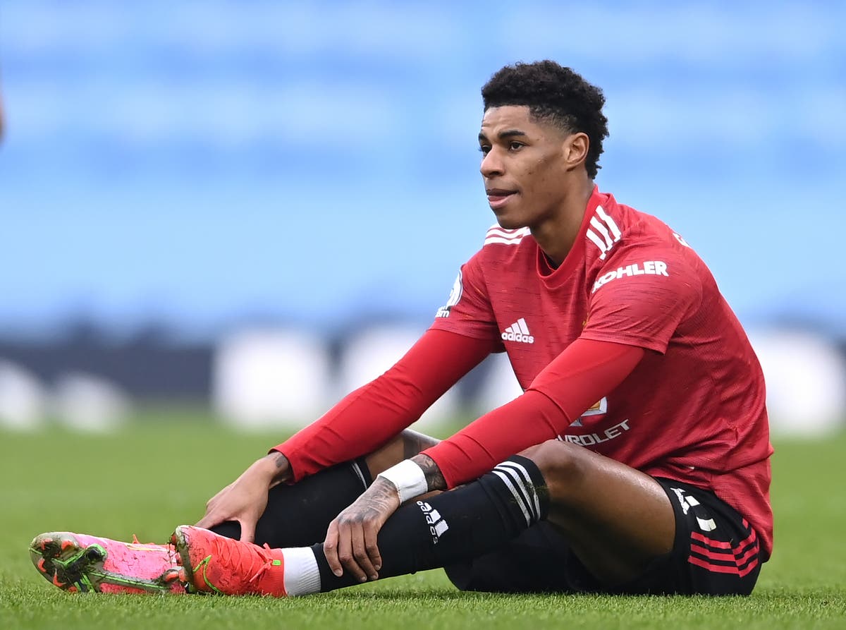 Manchester United to consult Marcus Rashford over shoulder surgery for striker