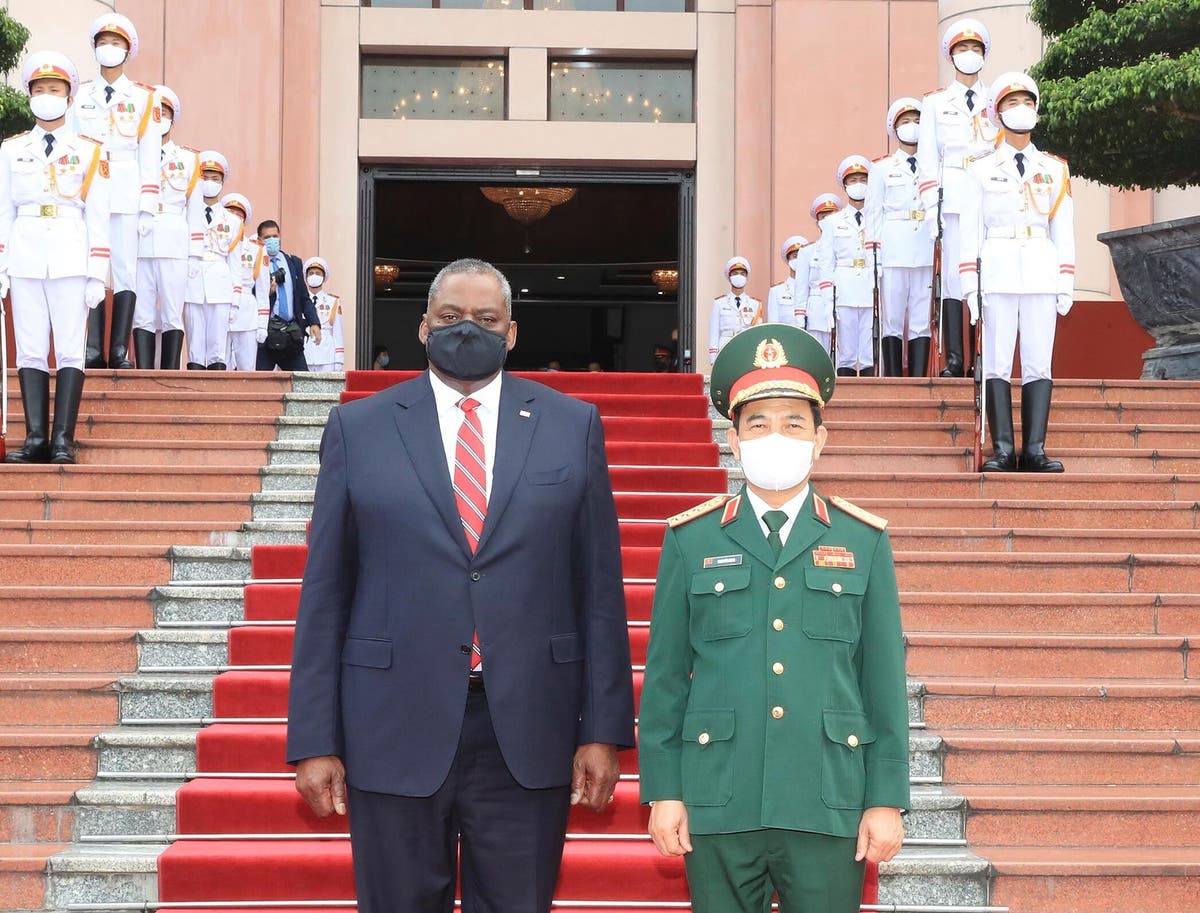 US defense secretary broadens cooperation with Vietnam
