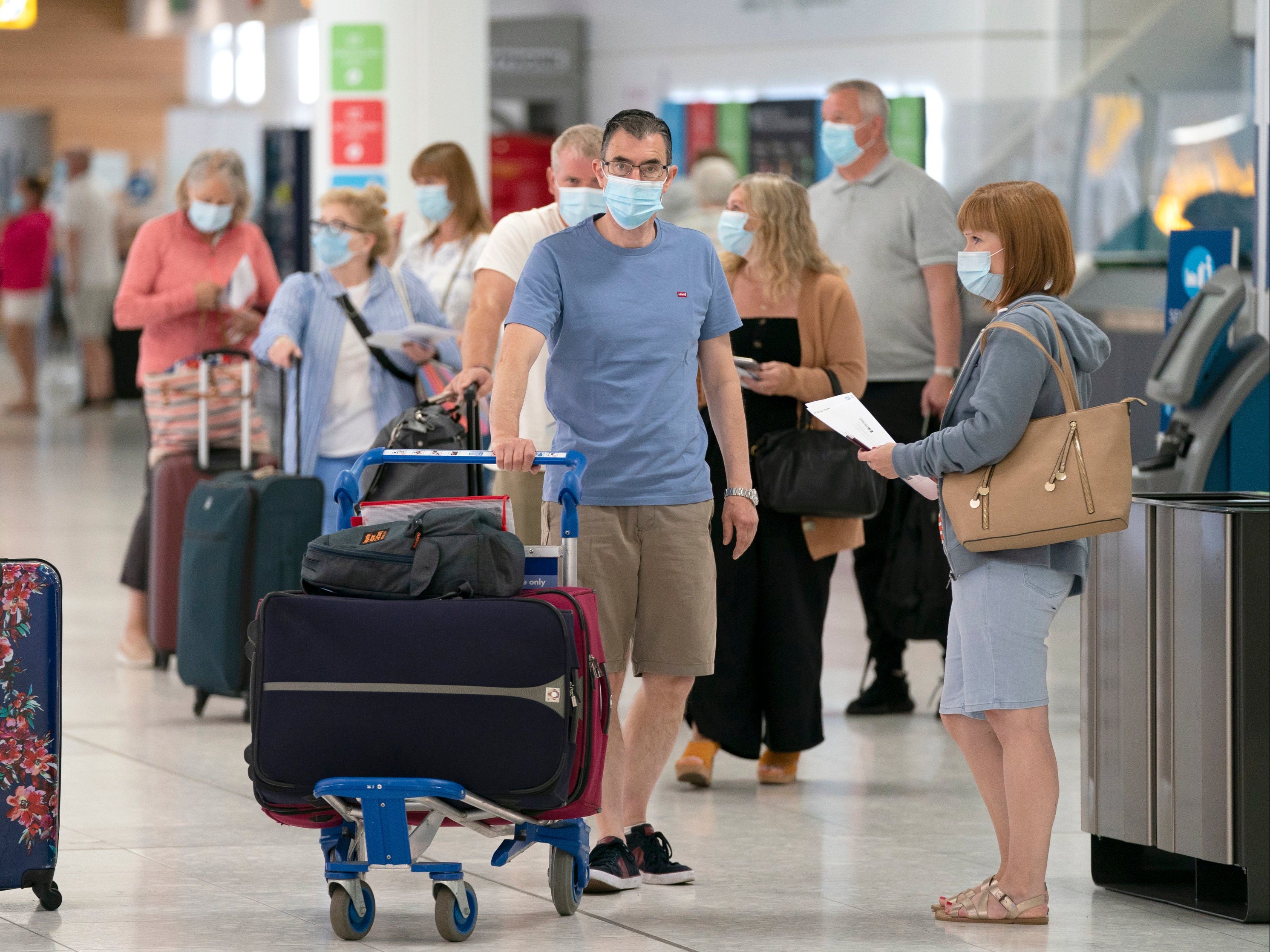 England is to allow people visiting from the US and the EU who are fully vaccinated against coronavirus to enter without the need to quarantine