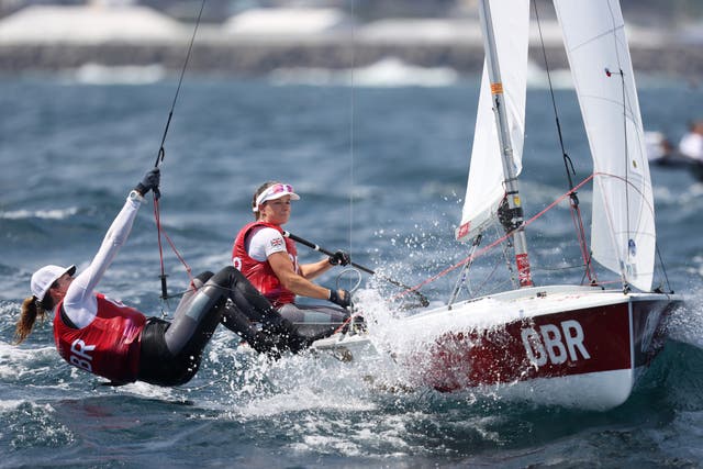 <p>Hannah Mills and Eilidh McIntyre of Team Great Britain compete in the Women's 470 class</p>
