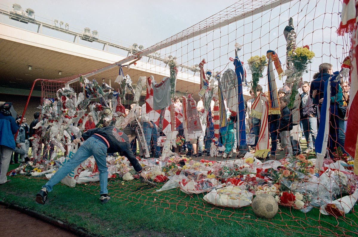 Hillsborough Victim Dies 32 Years After Uk Stadium Disaster Sheffield Hillsborough England 8471