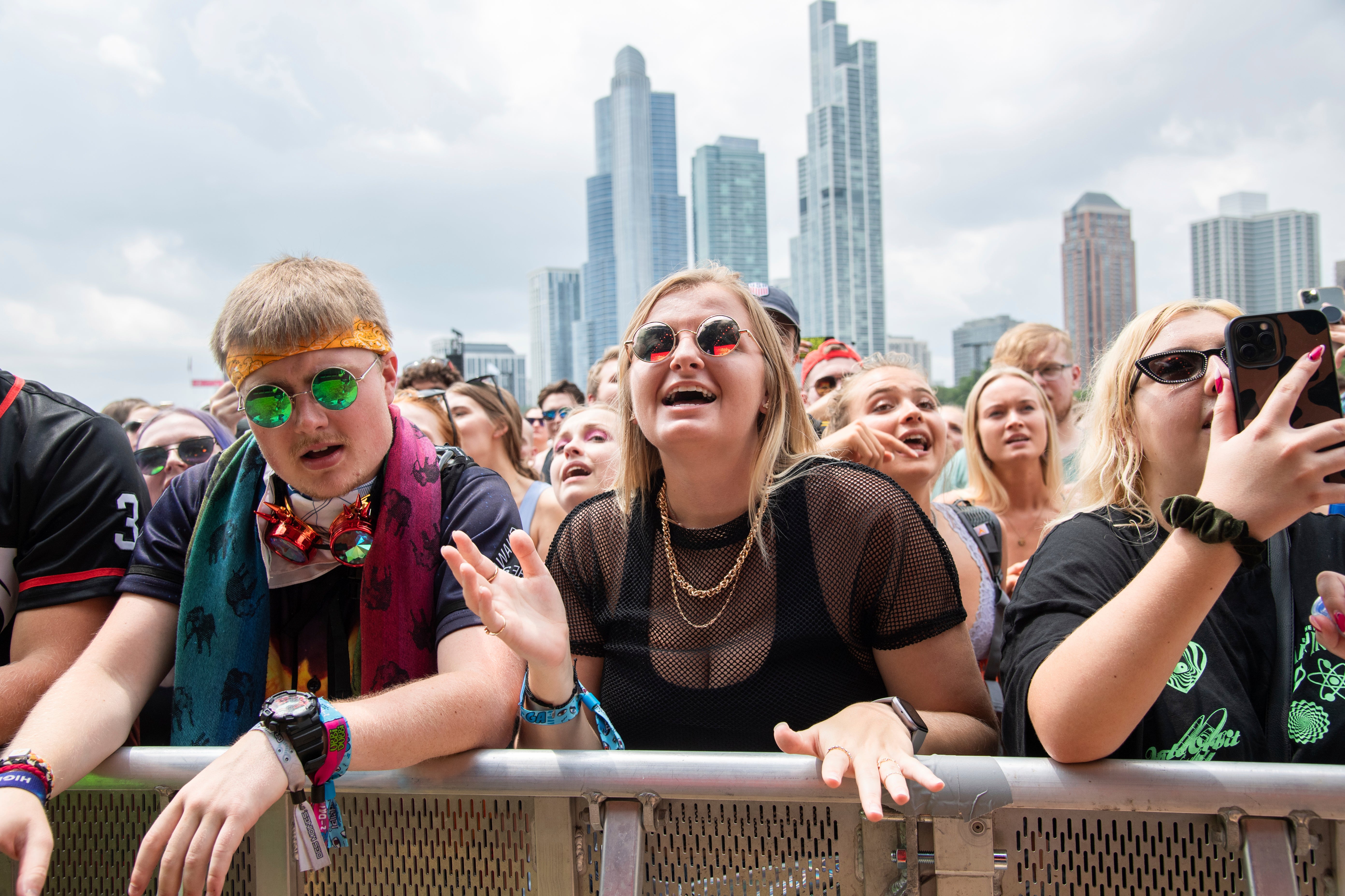 Thousands of concertgoers gather at Lollapalooza in Grant Park, Chicago