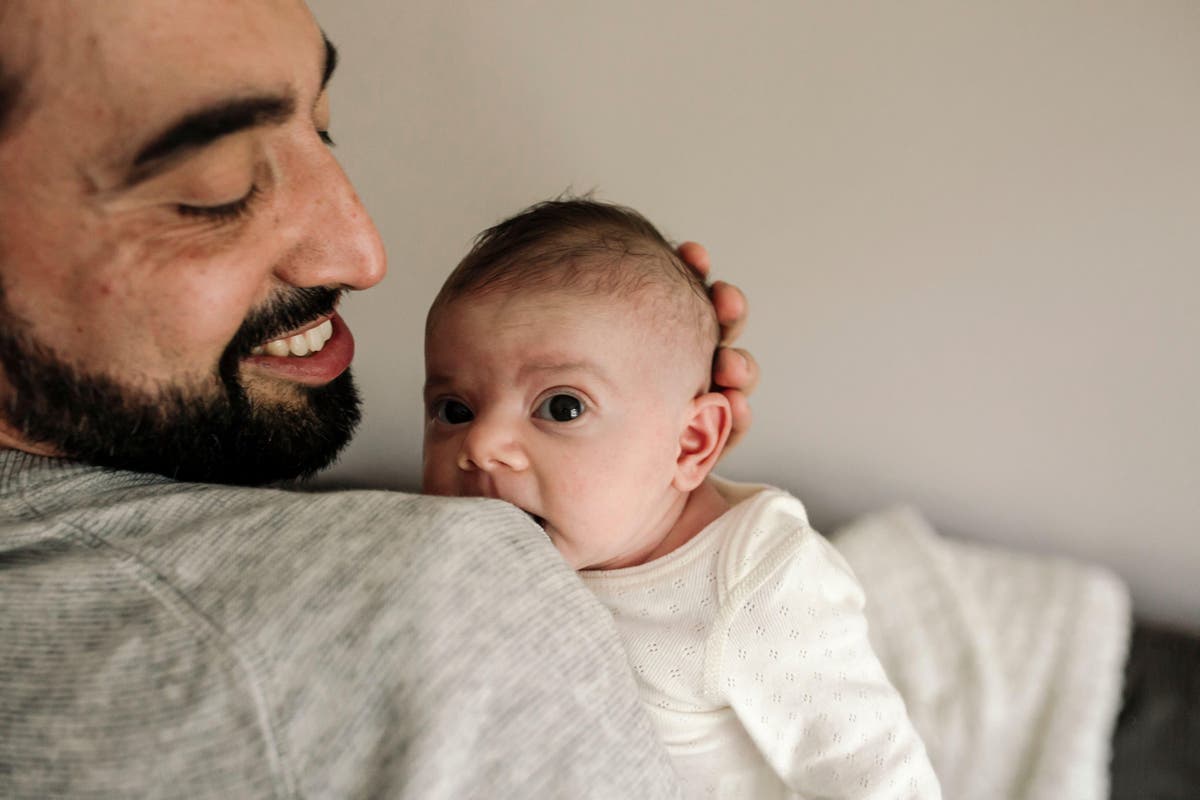 Младенец с бородой. Фото младенца с бородой. Ребёнок с бородой папиросой.