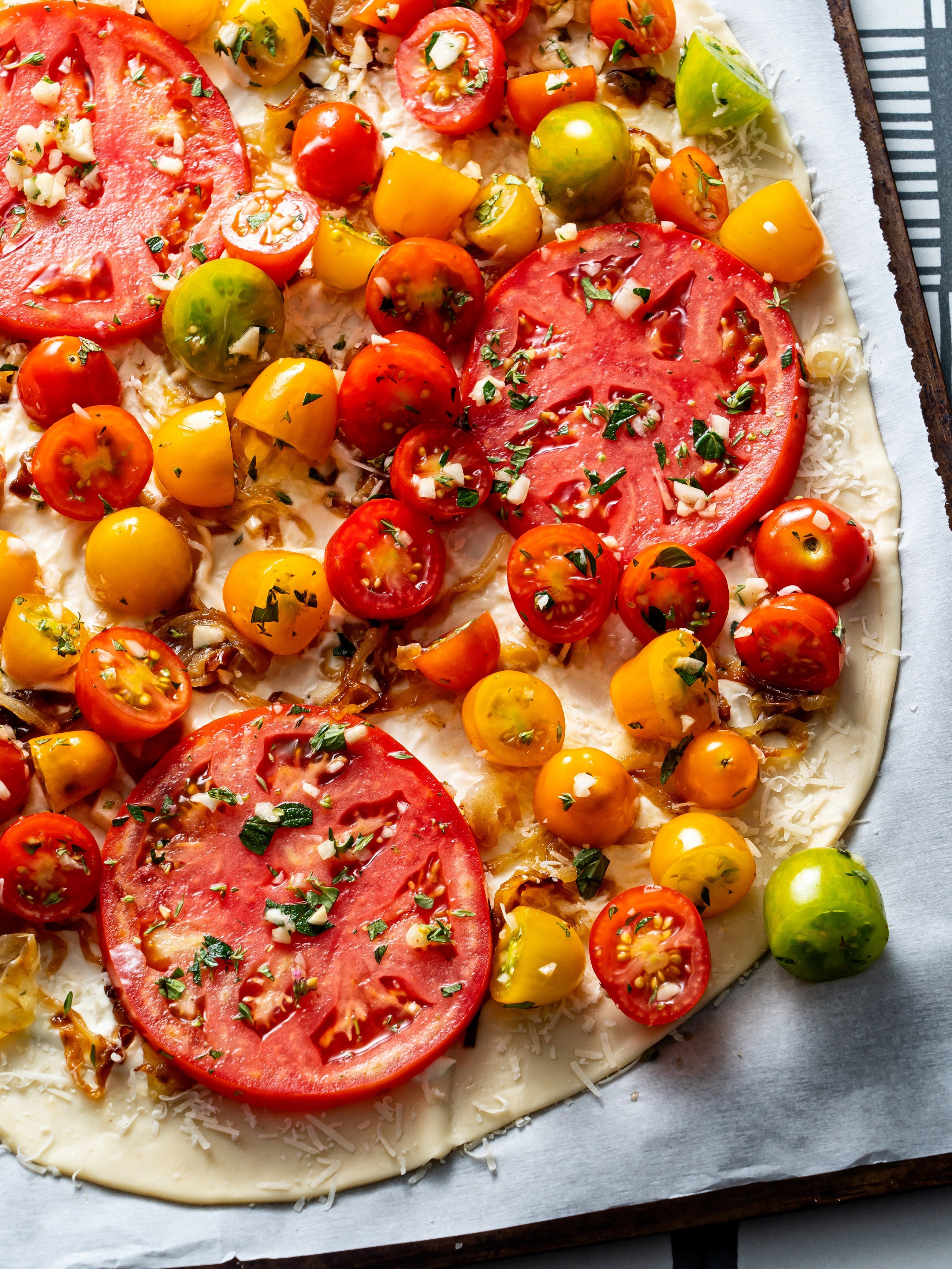 Summer pizza recipe: Fresh tomatoes, burrata and herbs